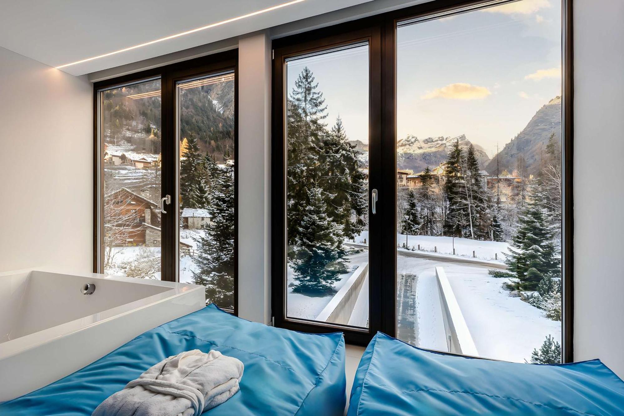 Nh Collection Alagna Mirtillo Rosso Exterior photo